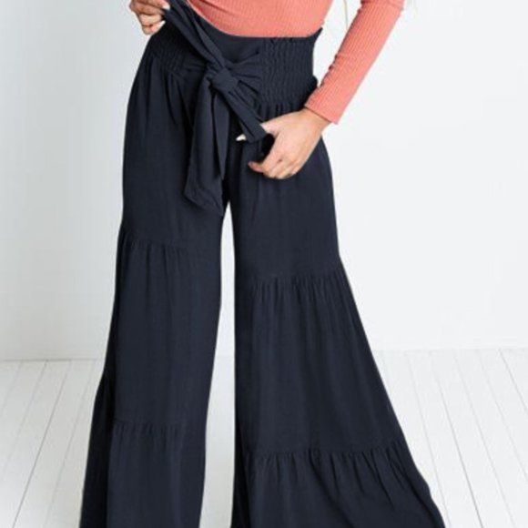 Tie Front Smocked Tiered Culottes - Picture 6 of 10